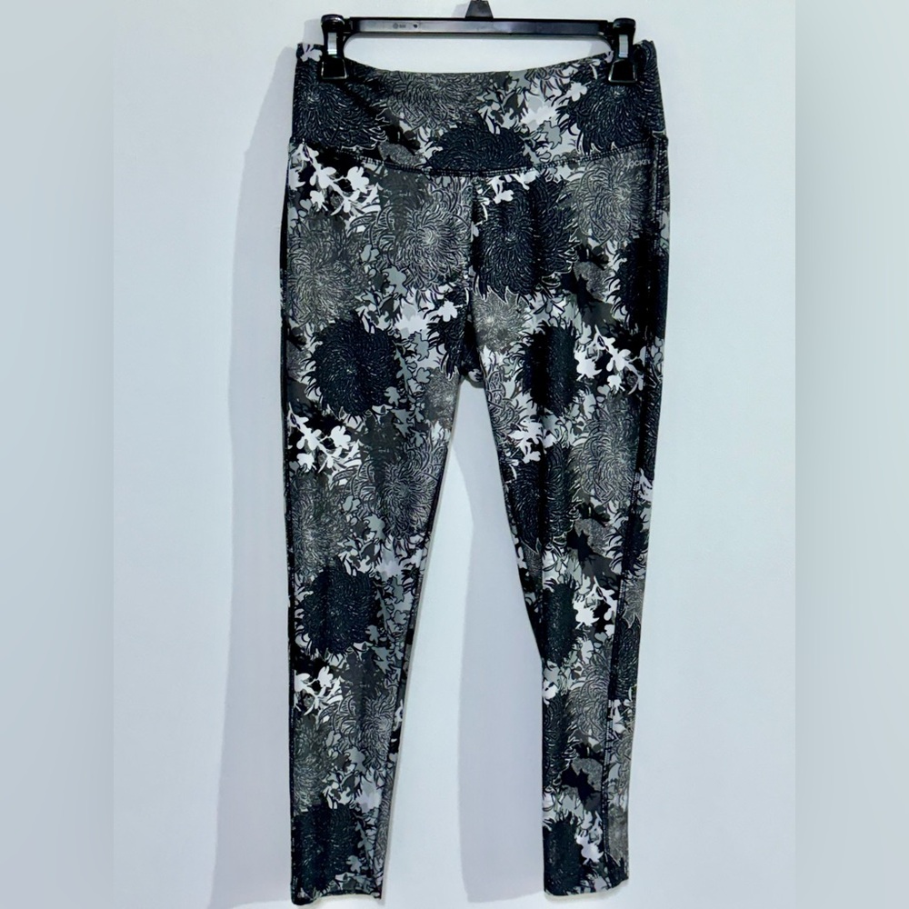 Women’s Jockey Activewear Leggings Dark Floral Size Medium Workout Pants